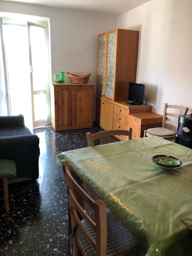 Bilocale Mirella Lägenhet Carro Exteriör bild